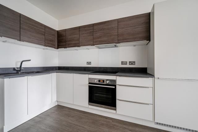 Property photo 2 of 12 Kitchen