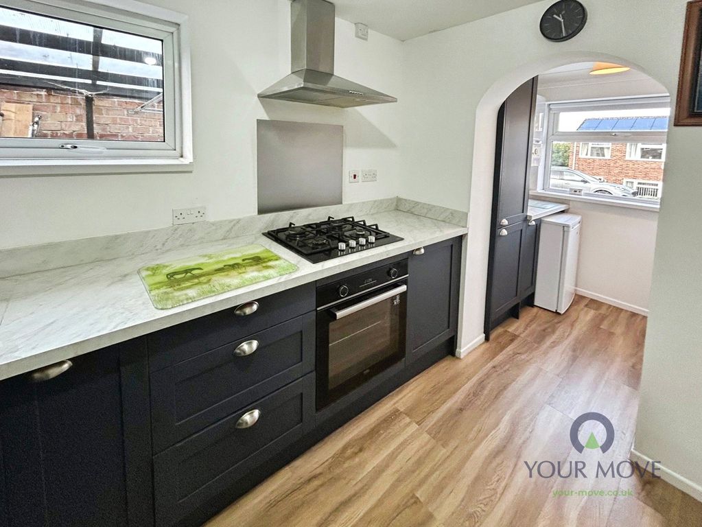 Property photo 2 of 15 Kitchen