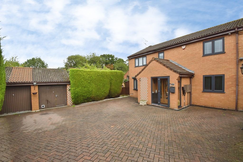 Property photo 1 of 31