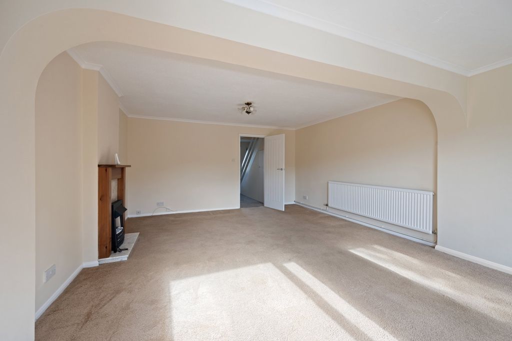 Property photo 3 of 19