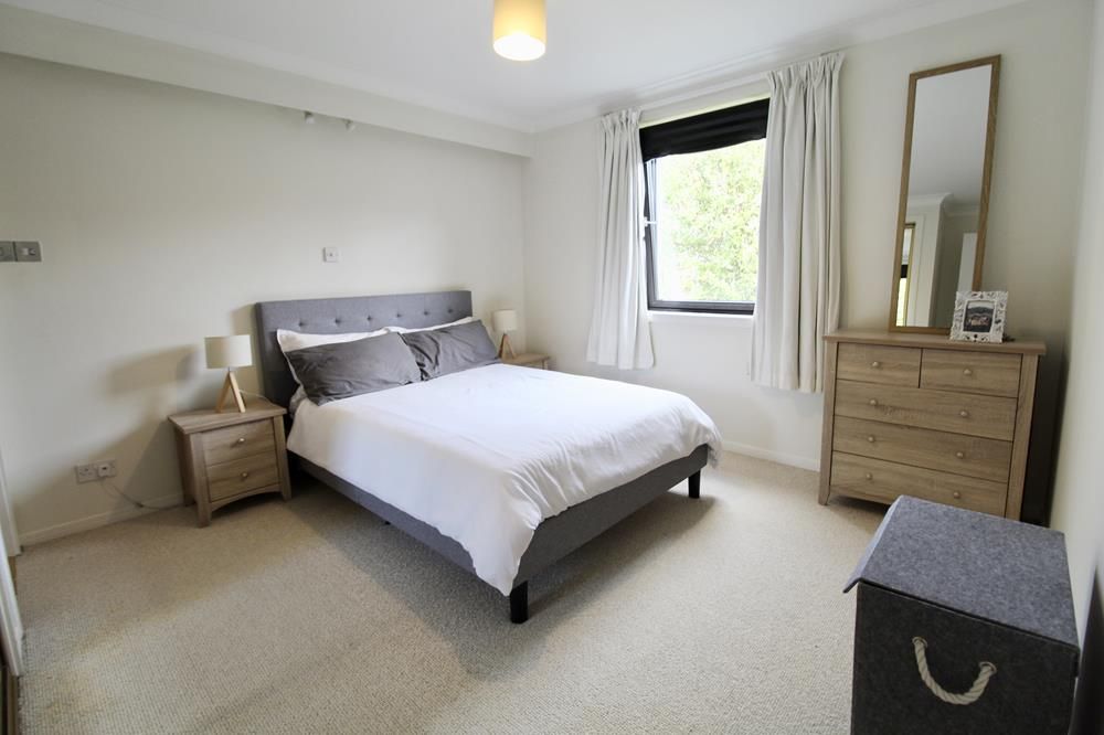 Property photo 3 of 10 Master Bedroom