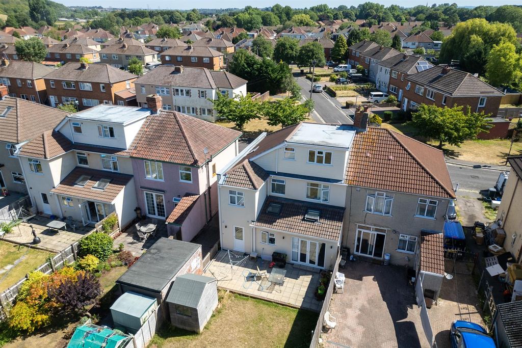 Property photo 2 of 34 46 Frome Valley Road, Frenchay, Bristol Bs16 1He |