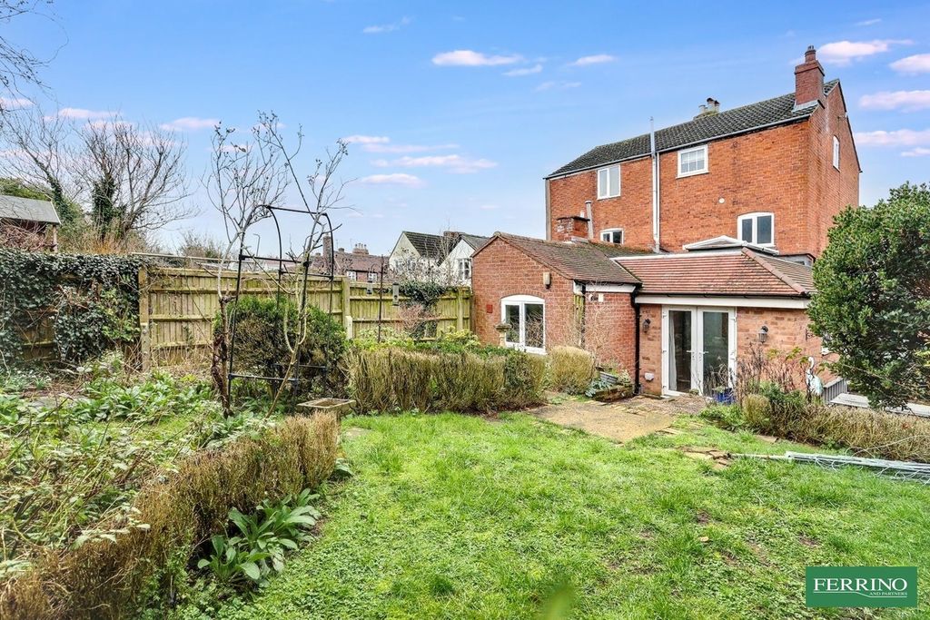 Property photo 2 of 22 Garden