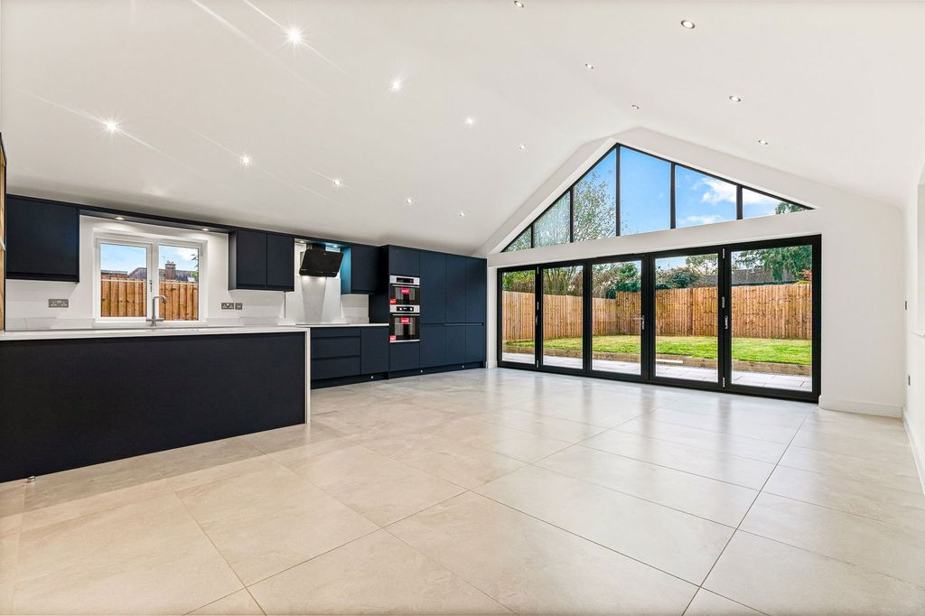 Property photo 1 of 35