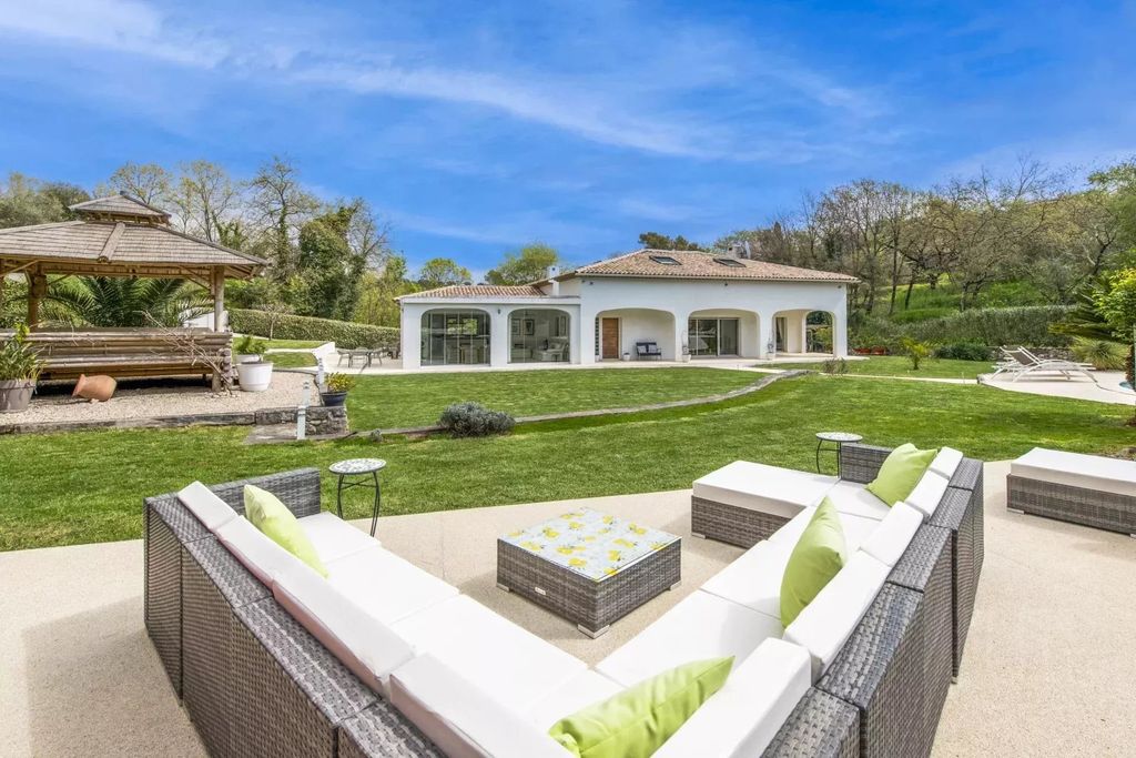 Property photo 3 of 15