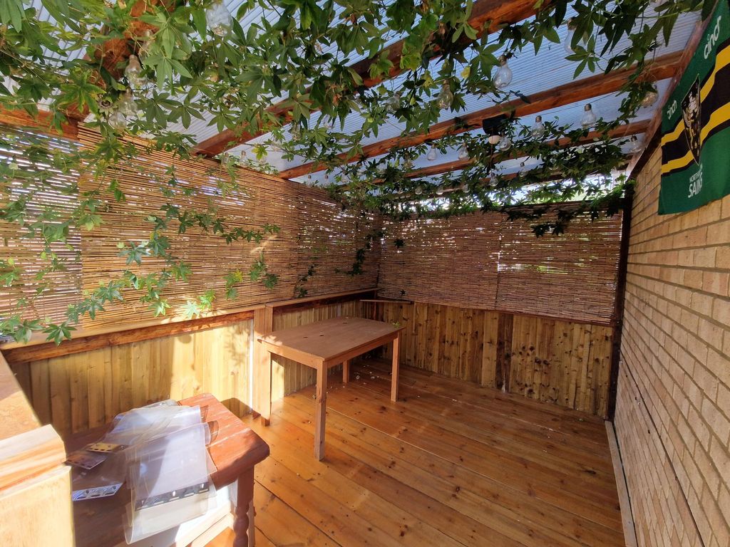 Property photo 3 of 3