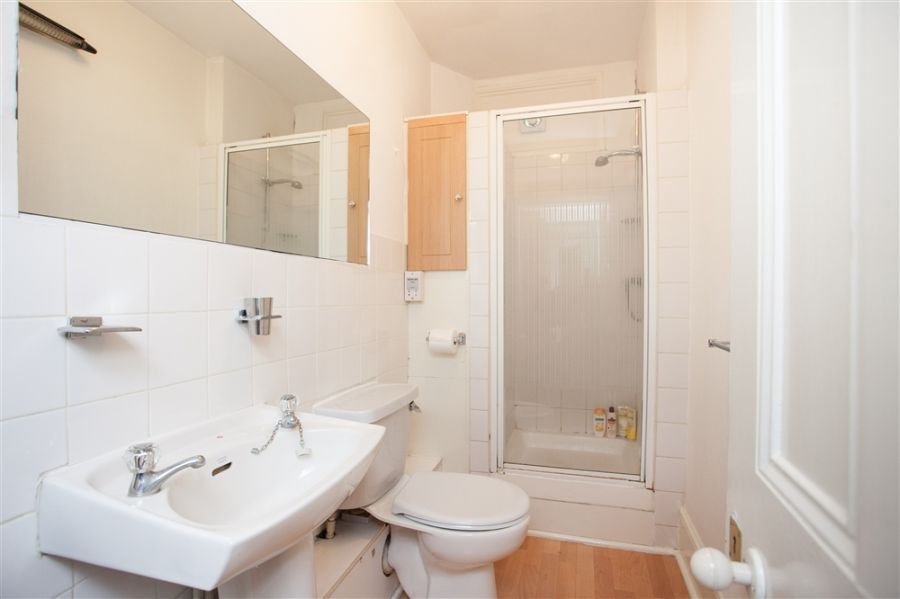 Property photo 3 of 4