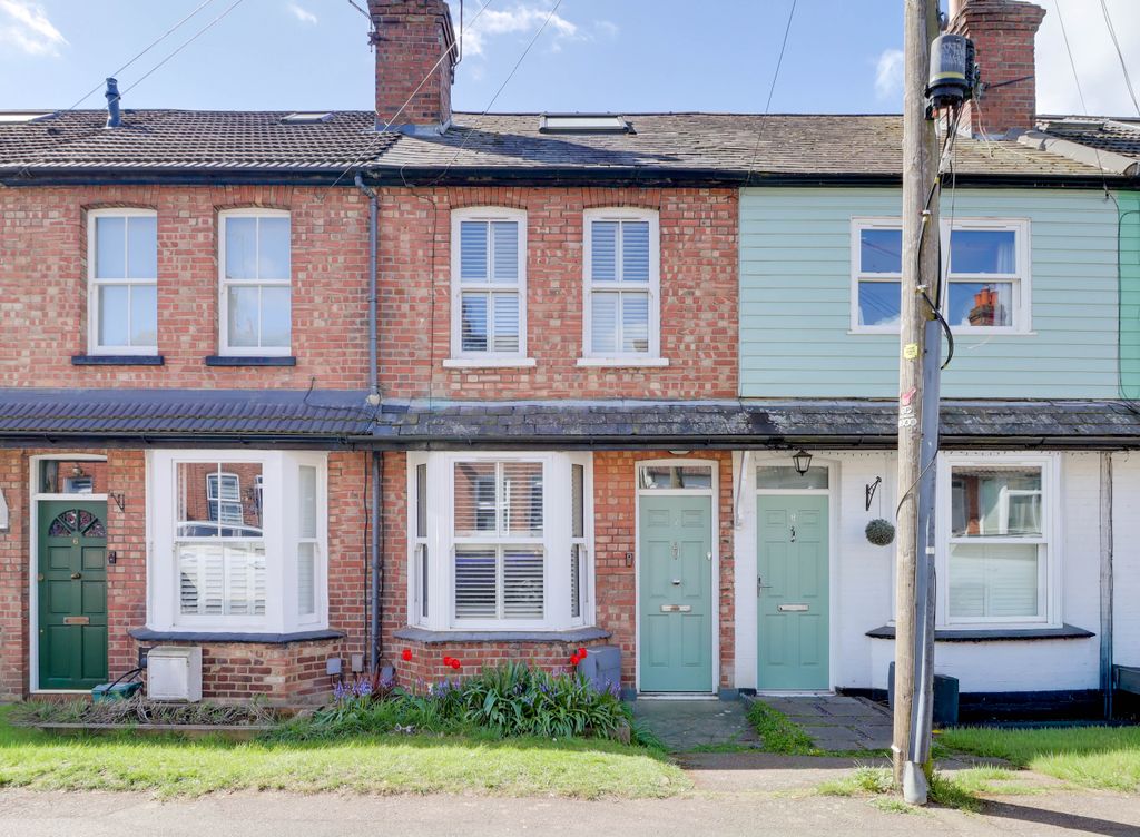 Property photo 1 of 17 Front