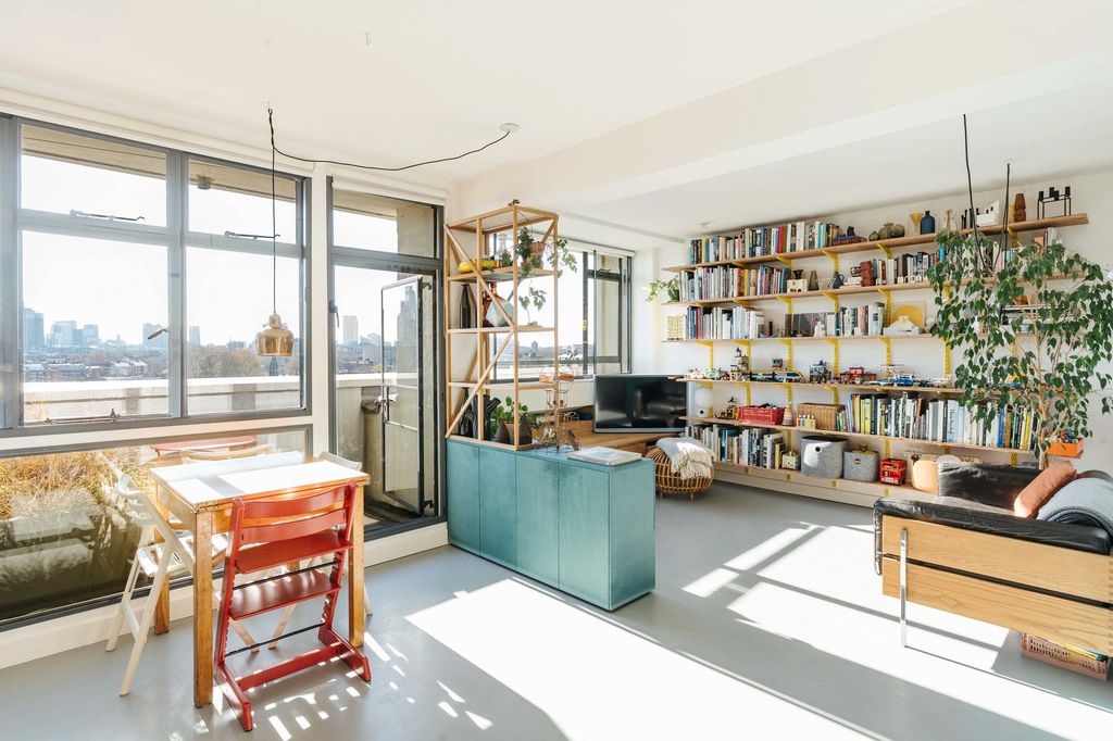 Property photo 1 of 23 Keeling House E2