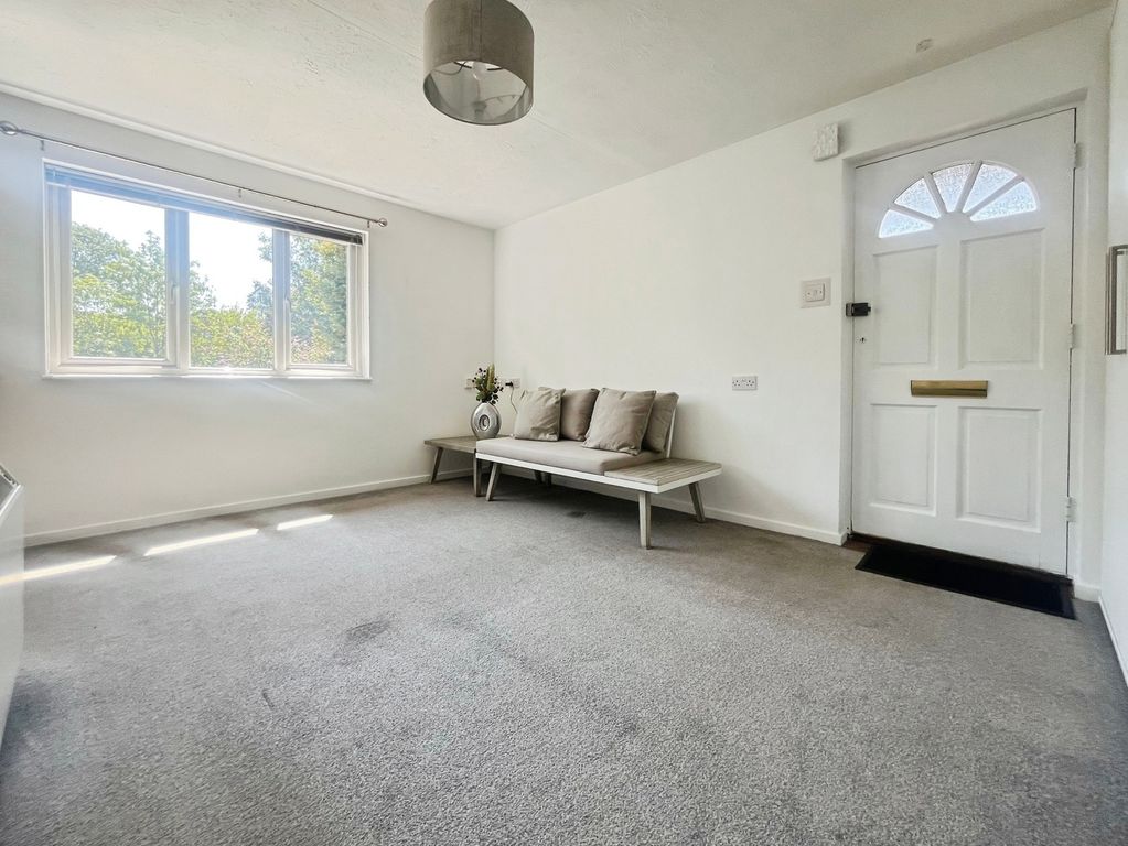 Property photo 3 of 7 Pbox-Img.Jpg