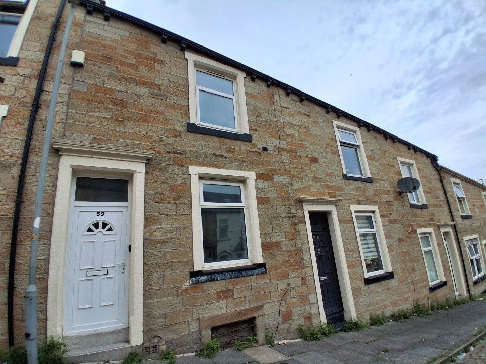 Property photo 2 of 21