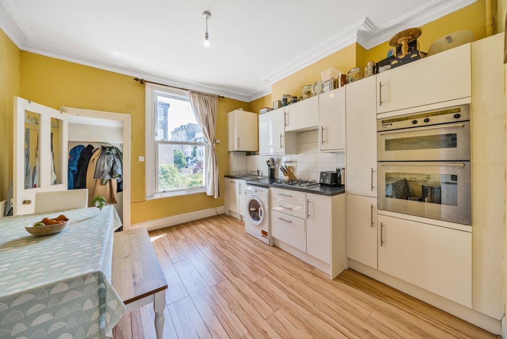 Property photo 2 of 7 989343 (4)
