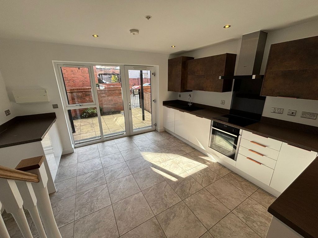 Property photo 2 of 13 Kitchen