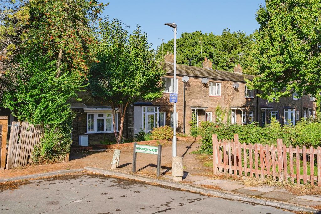 Property photo 1 of 18