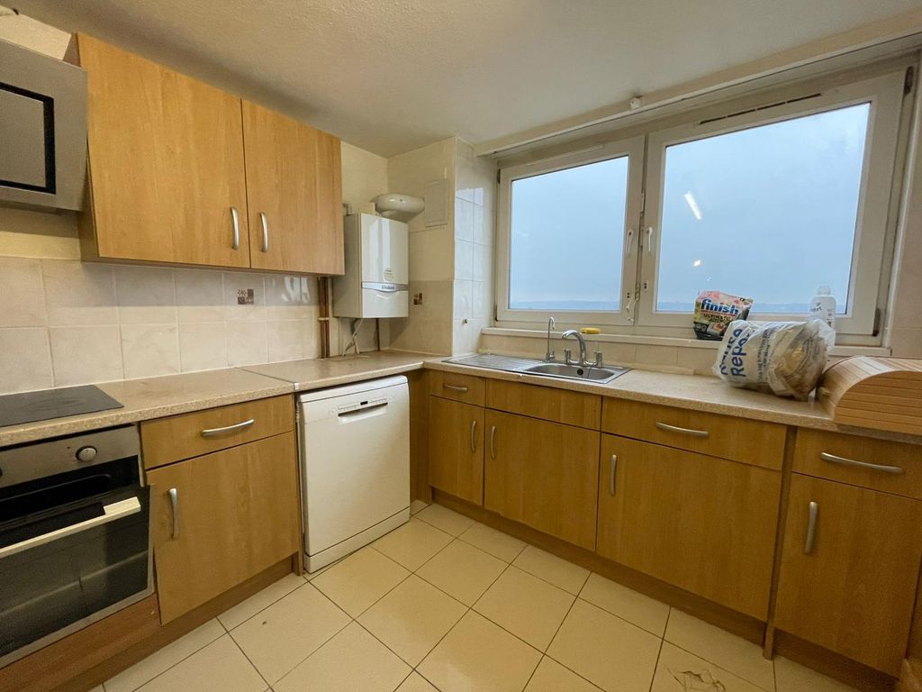 Property photo 1 of 14 Photo 16