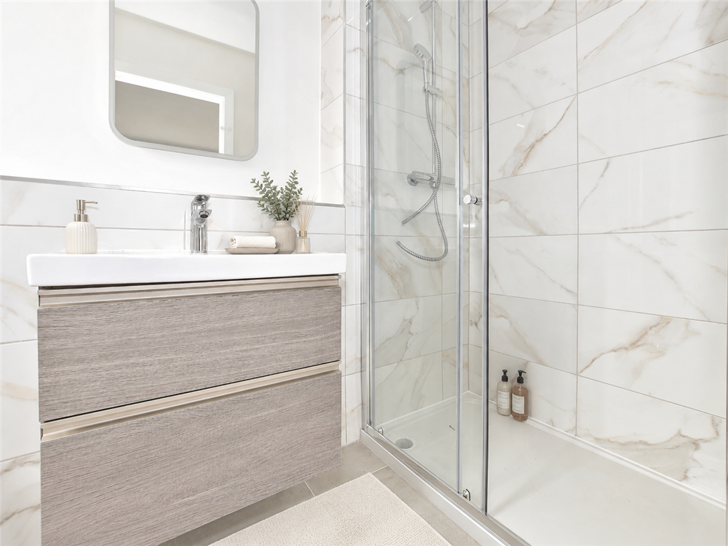 Property photo 2 of 11 En-Suite