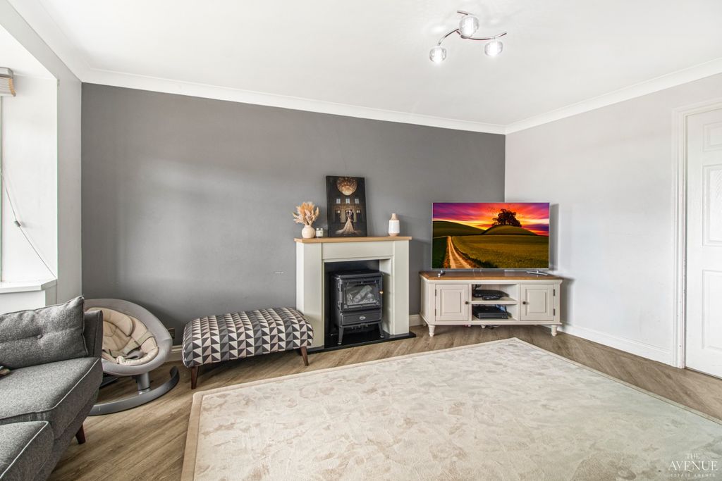 Property photo 3 of 39 4481457