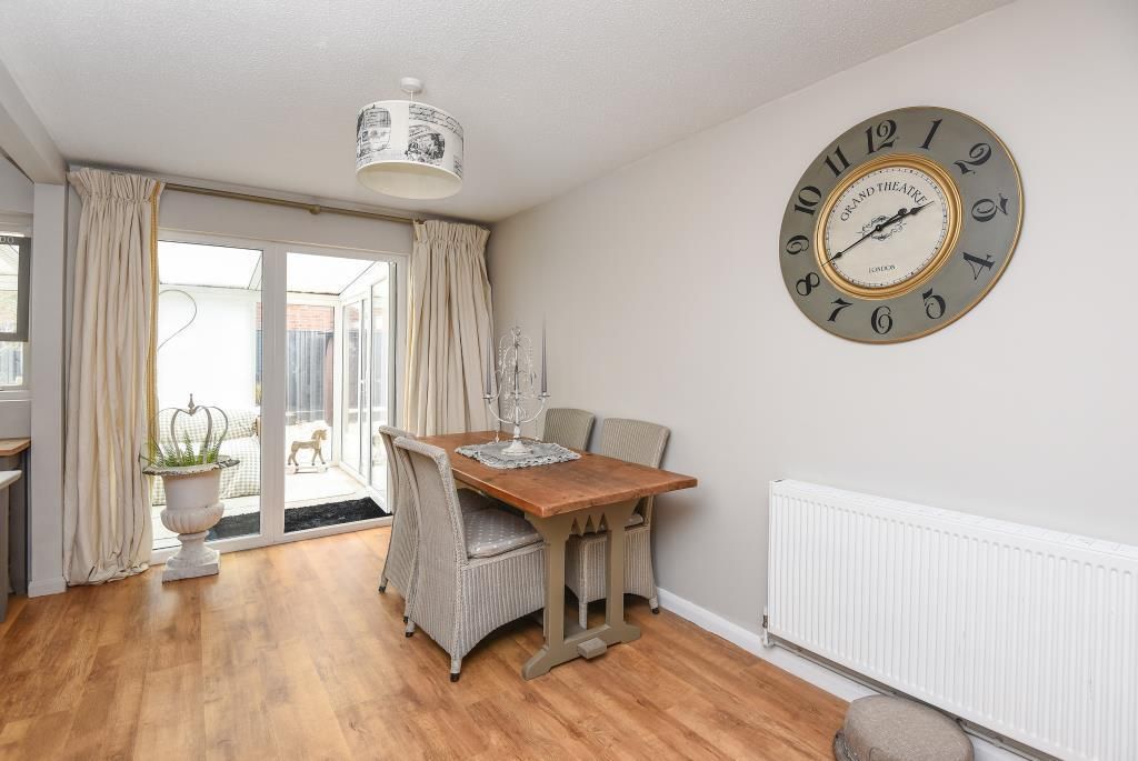 Property photo 3 of 10 Dining Room