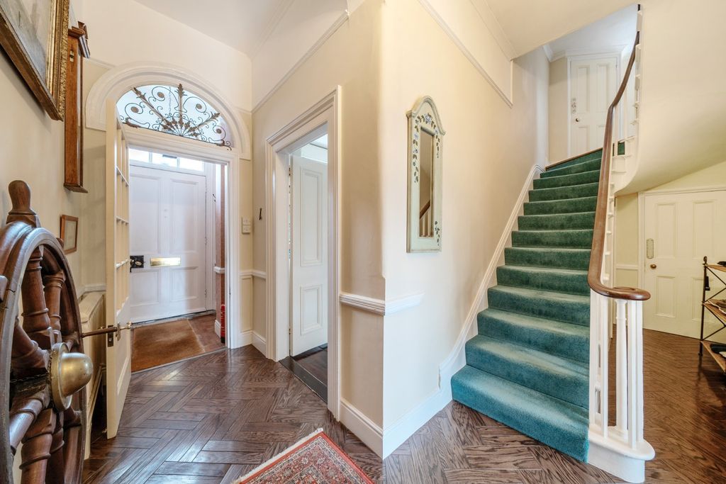 Additional image 9 of 3 bed semi-detached house for saleHigh Street, Fareham, Hampshire PO16