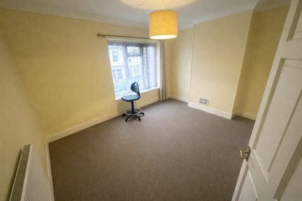 Property photo 3 of 6 Image