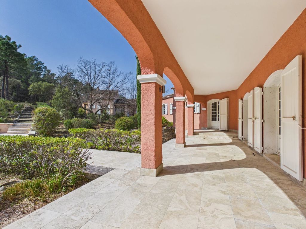 Property photo 2 of 21