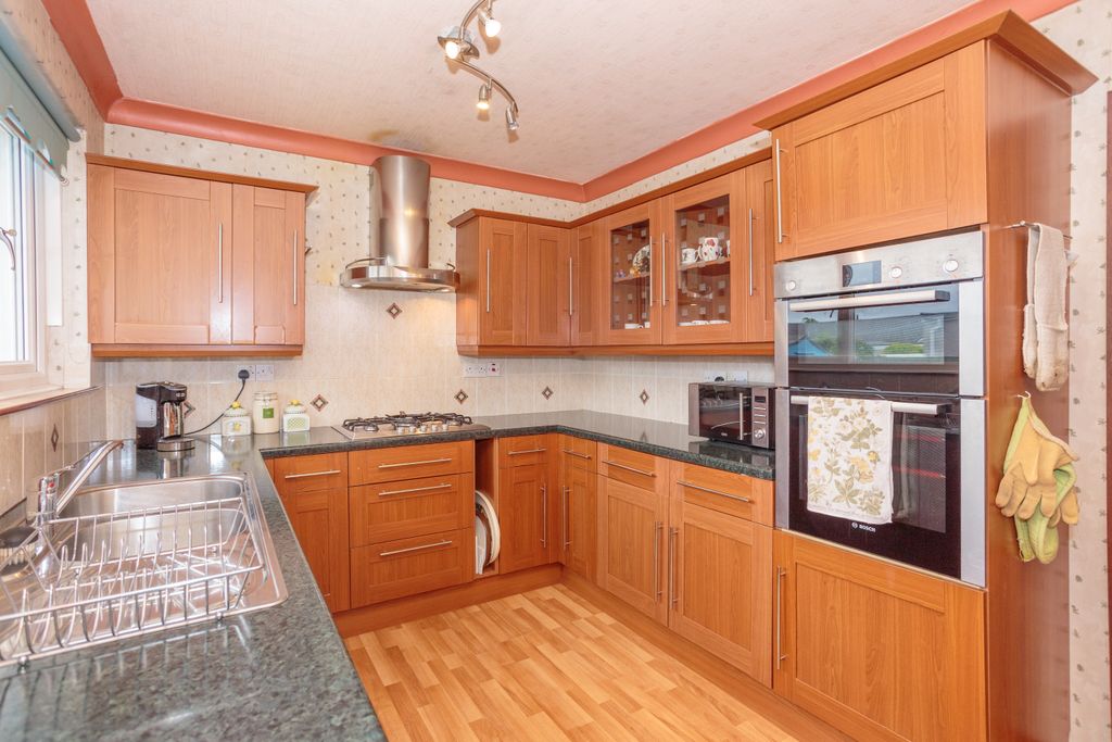 Property photo 3 of 48 Kitchen