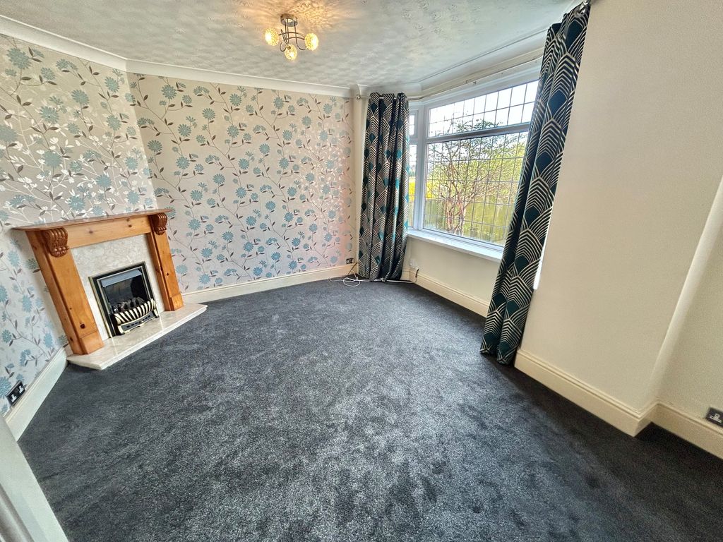 Property photo 2 of 17 Image