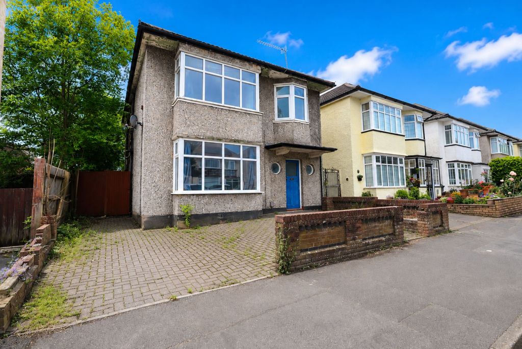 Property photo 1 of 8