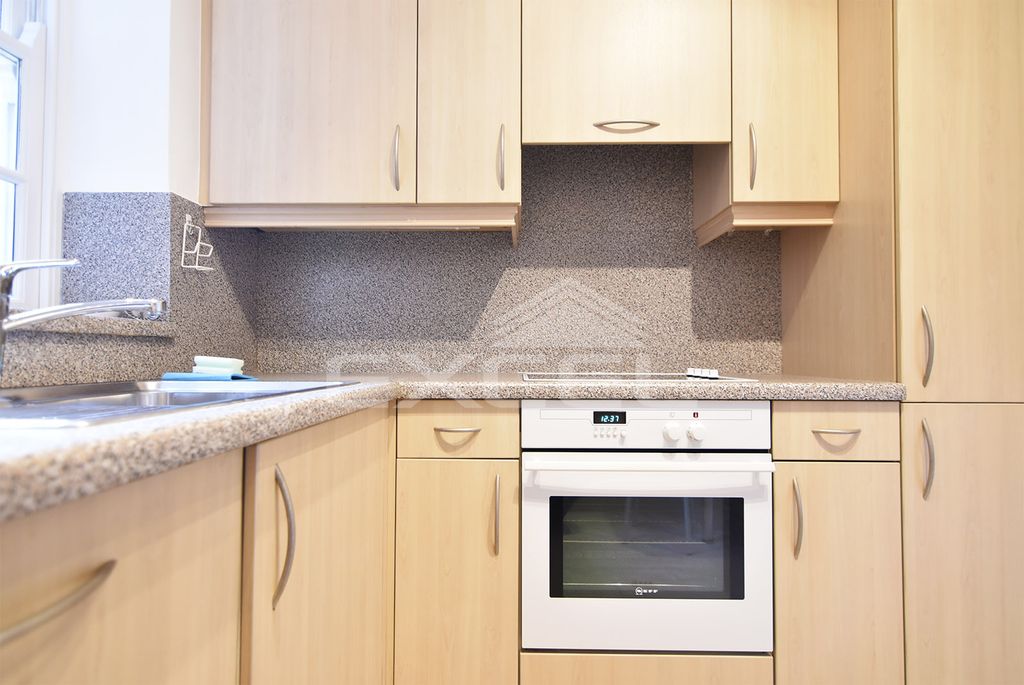 Property photo 3 of 5 Kitchen (1) 4