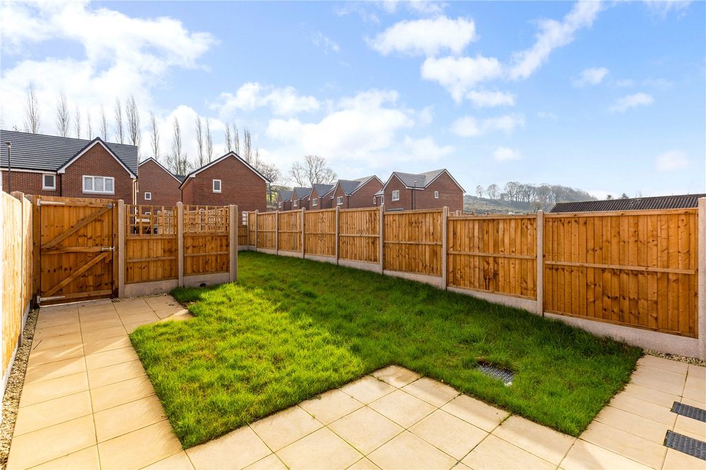 Property photo 3 of 14 Plot 28