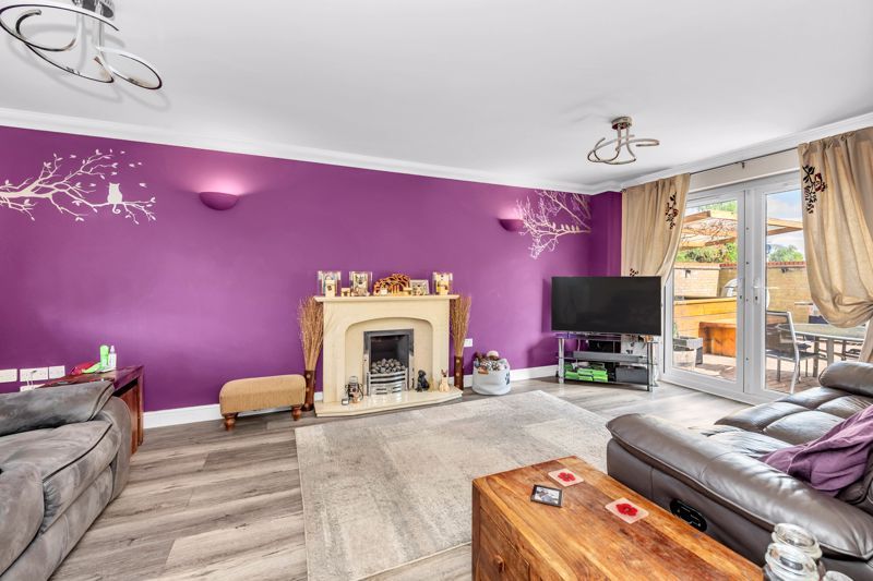 Property photo 2 of 19 Sitting Room