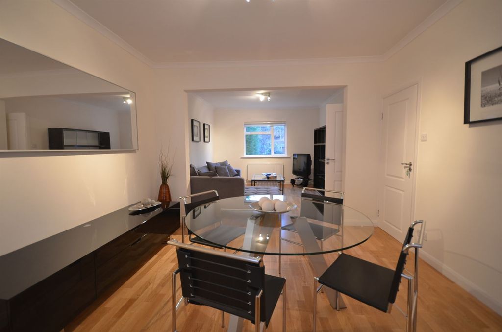 Property photo 3 of 11 Gallery