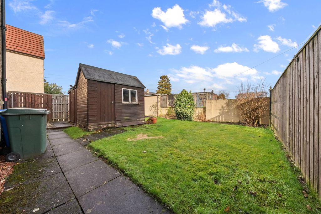 Property photo 3 of 24