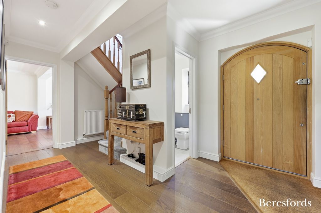 Property photo 2 of 24 Picture No. 52