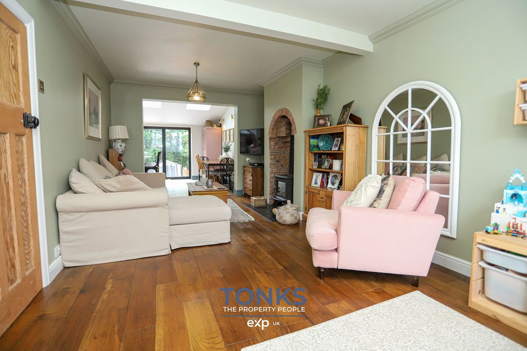 Property photo 3 of 23