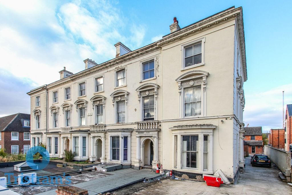 Property photo 2 of 16