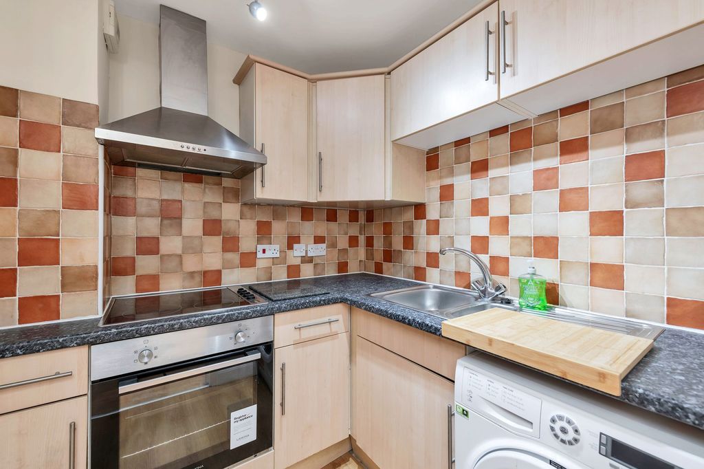 Property photo 2 of 11