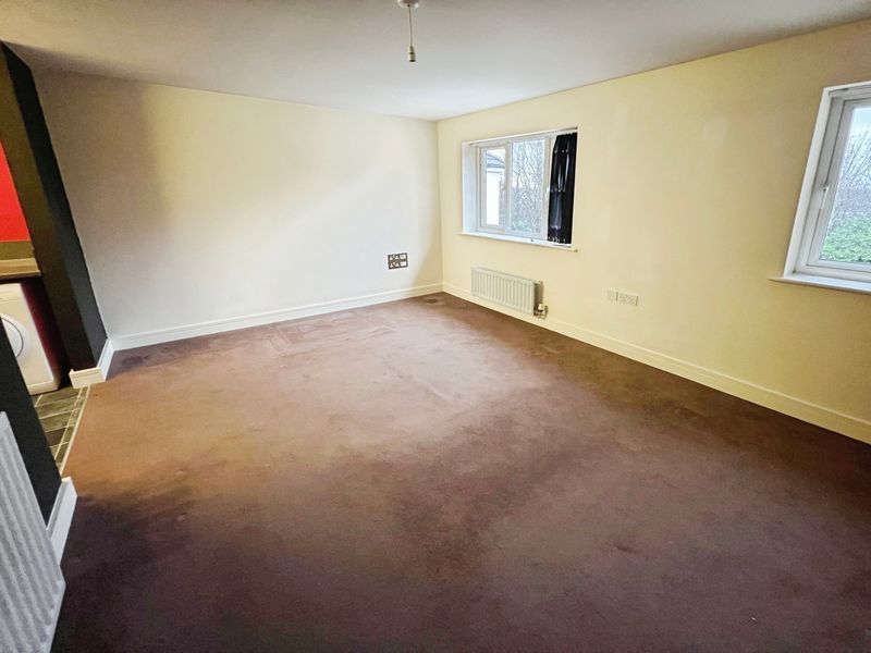 Property photo 2 of 15 Lounge