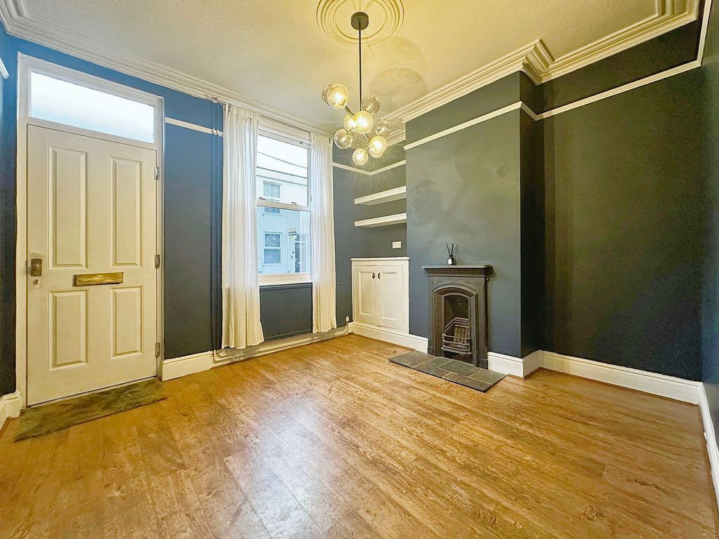 Property photo 3 of 23