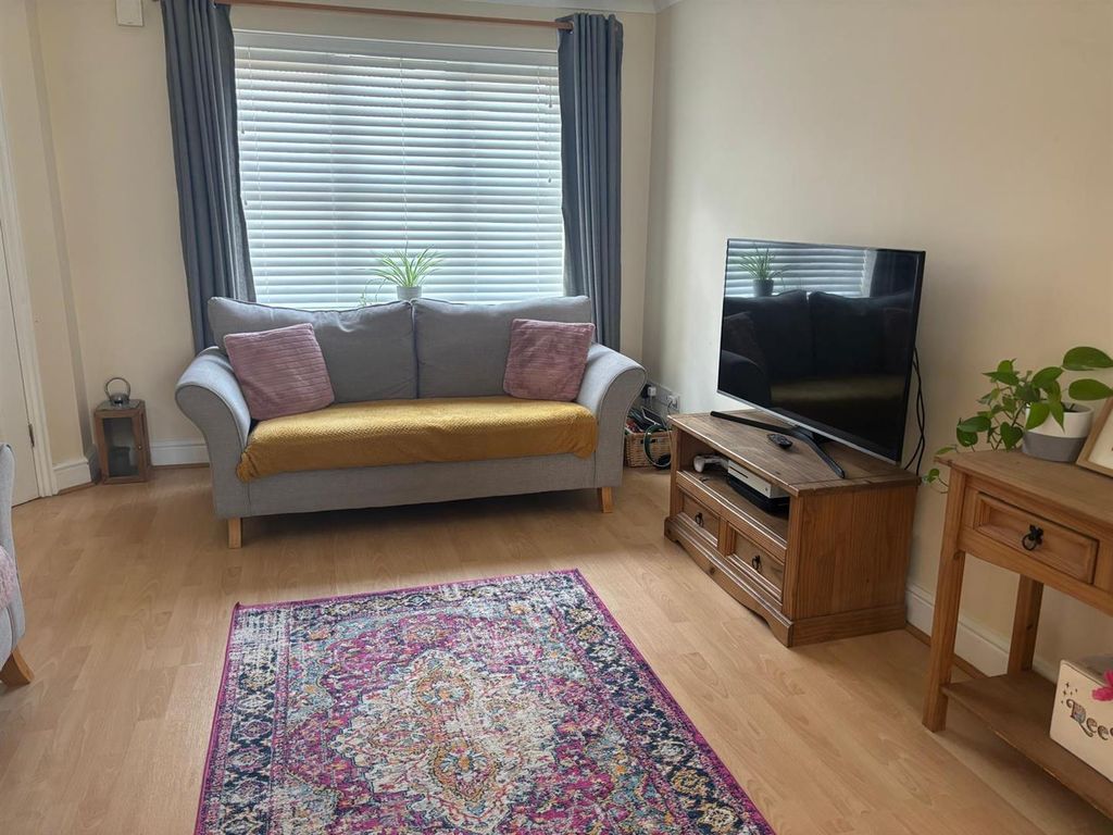 Property photo 2 of 14