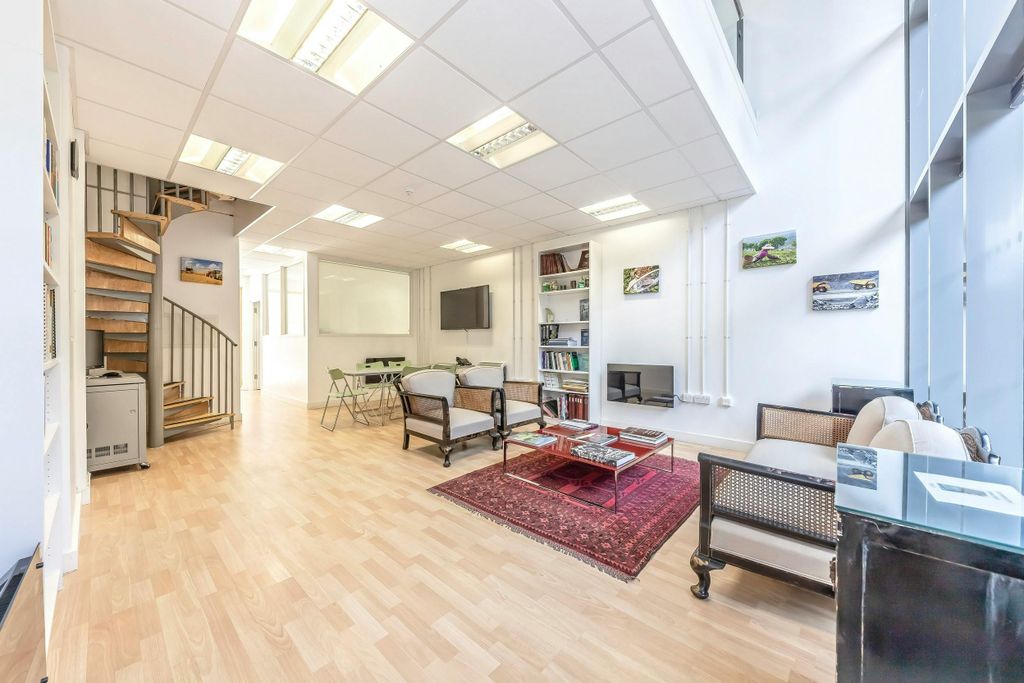 Property photo 1 of 10 Unit 14 Ocentral Ground Floor.Jpg