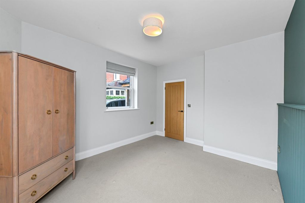 Additional image 38 of 6 bed detached house to rentVictoria Embankment NG2