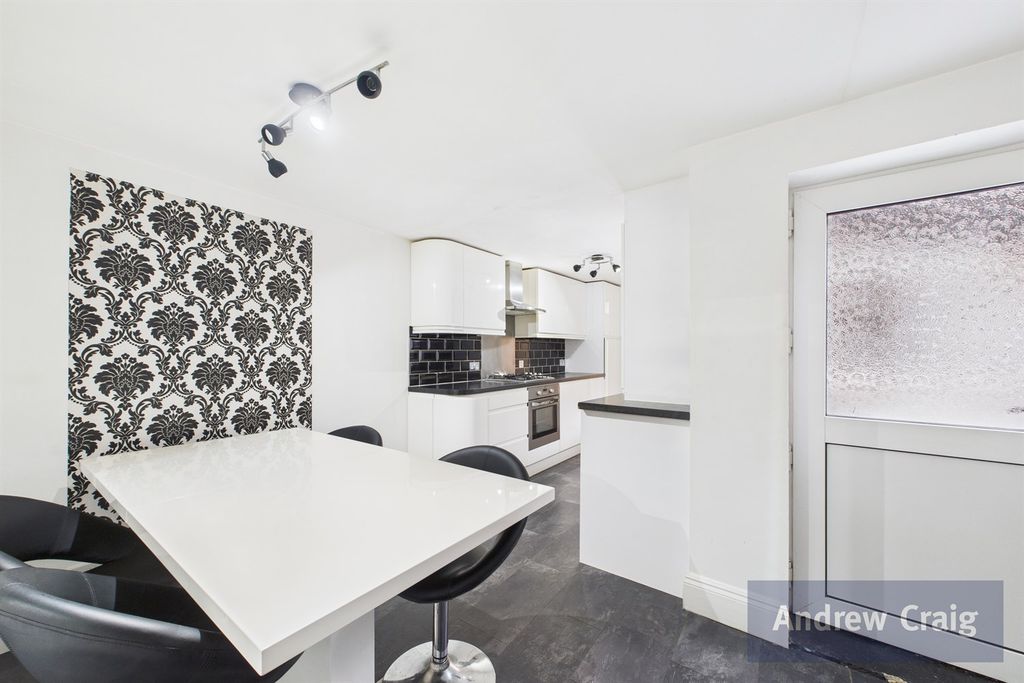 Property photo 3 of 15 Kitchen/Diner