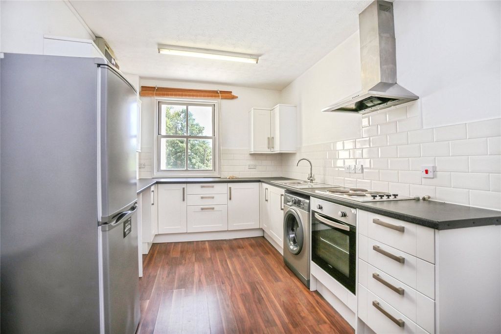 Property photo 1 of 11 Picture No. 18