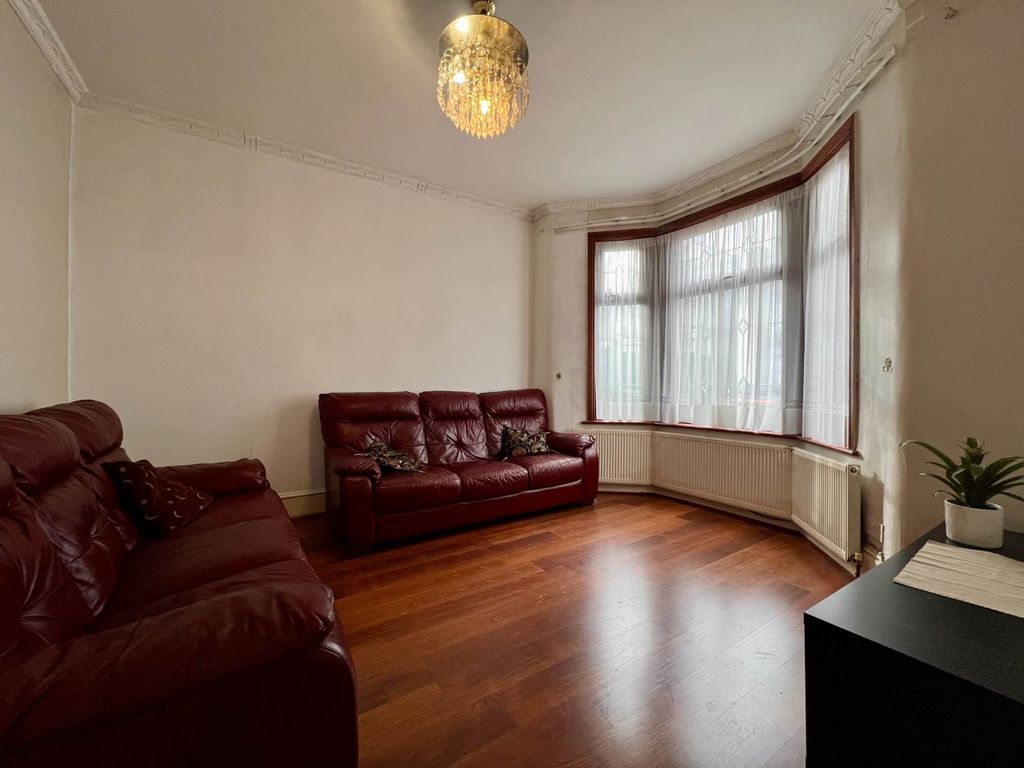 Property photo 2 of 23