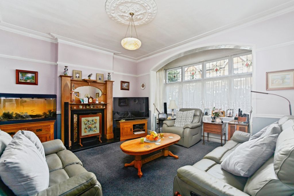 Property photo 3 of 24