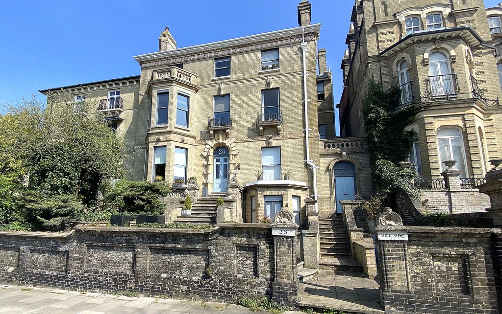 Property photo 1 of 7 Photo 01