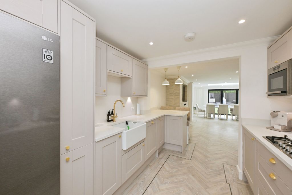 Property photo 3 of 20 Photo #3