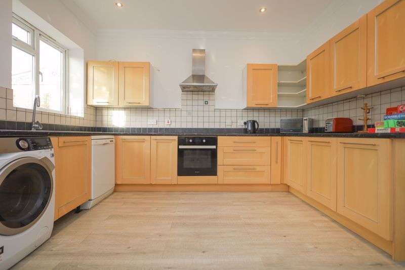 Property photo 1 of 15 Photo 14