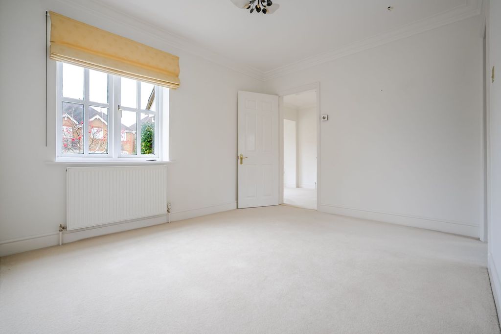 Additional image 5 of 3 bed semi-detached house to rentGuards Court, Sunningdale SL5